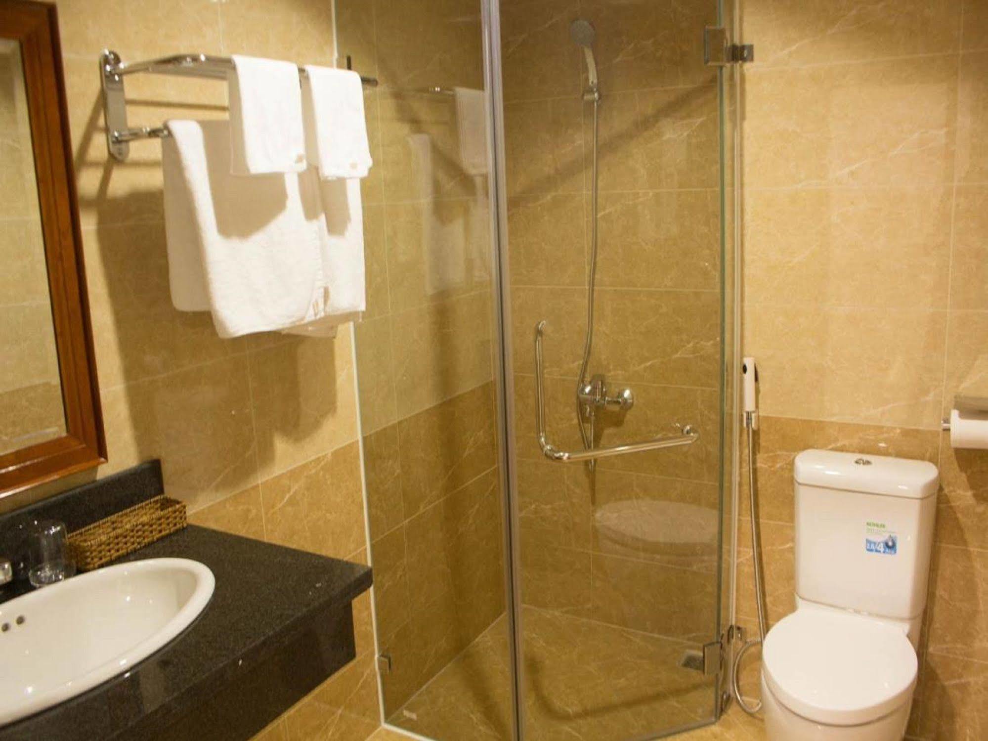 Reddoorz Plus New Sun Hotel Ho Chi Minh-staden Exteriör bild